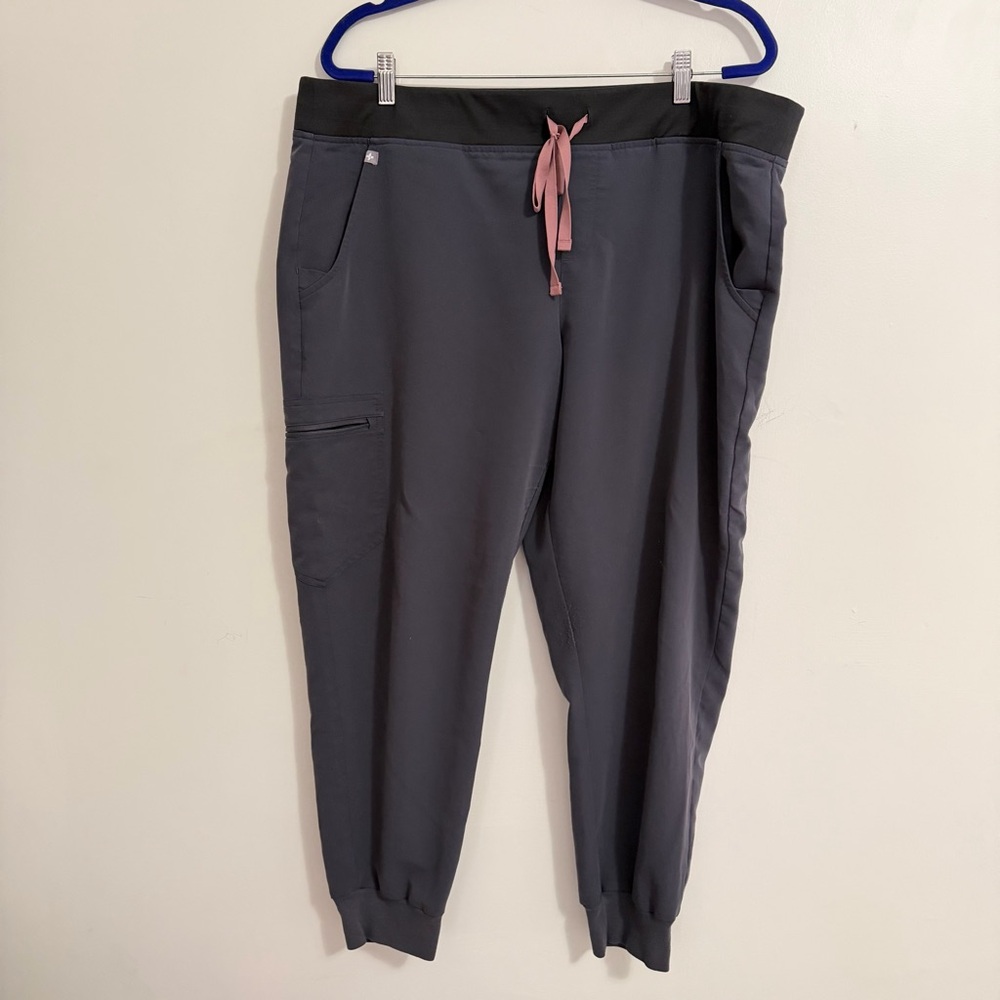 FIGS Zamora Jogger Scrub Pants
